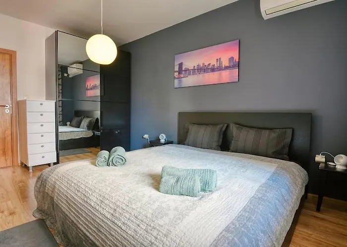 Comfort In Center Apartment *