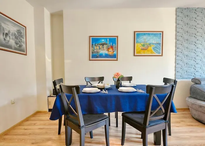 Comfort In Center * Varna